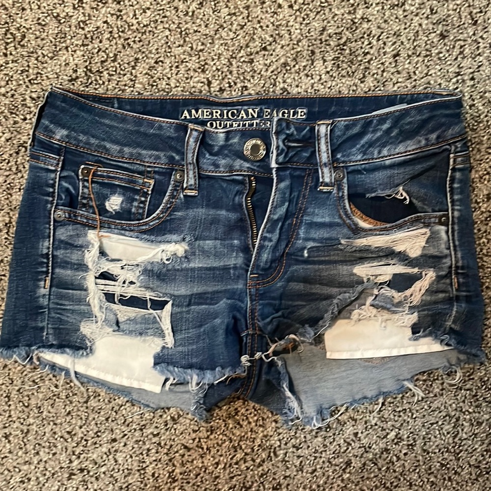 American eagle shorts. Size 4. EUC